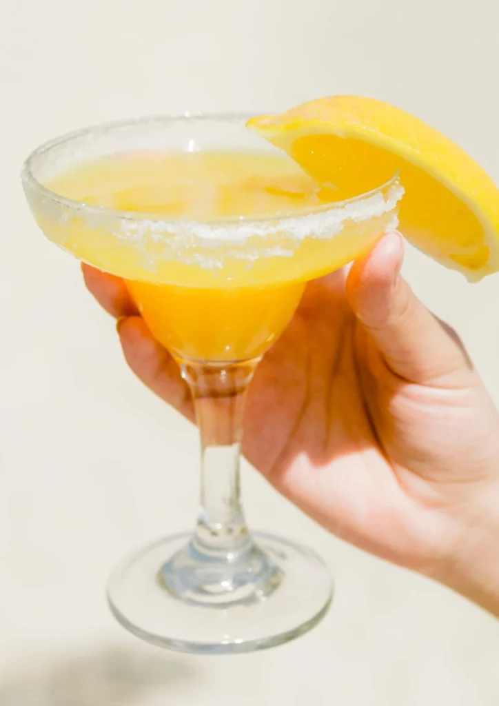 Best Lemon Drop Martini Recipe, Classic & Easy | 5 Minutes lemon drop martini